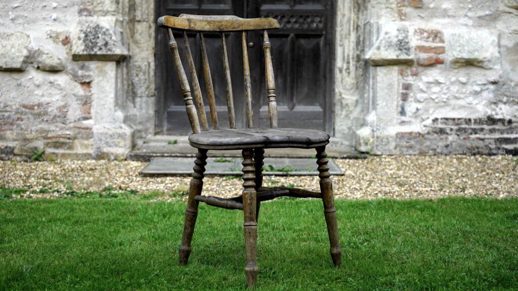 Start Antique Refurbishing to Make Extra Money on the Side