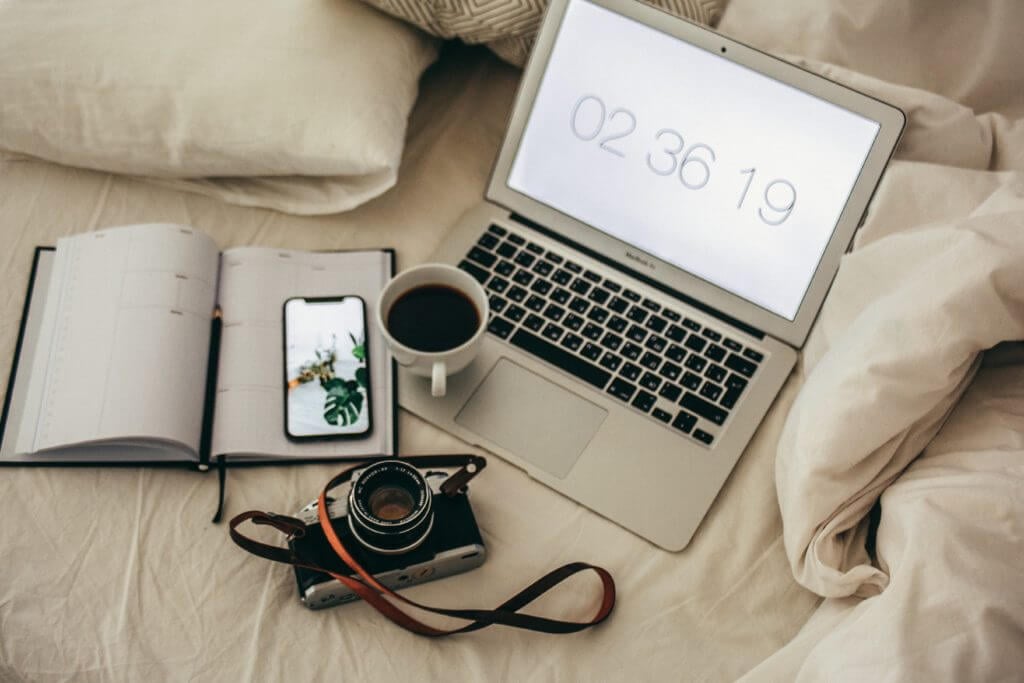 Be More Productive: Productivity Hack No Screen Time in Bed and for 30 min Leading up to Bed Time